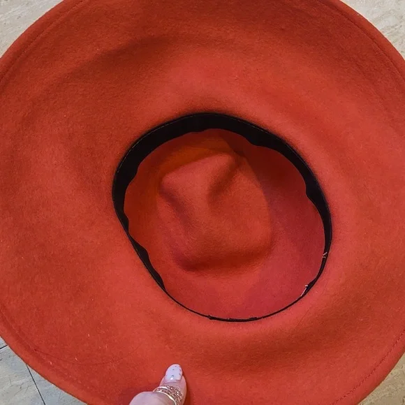 Giovannio Florence New York Burnt Orange Derby Hat - Picture 6 of 8